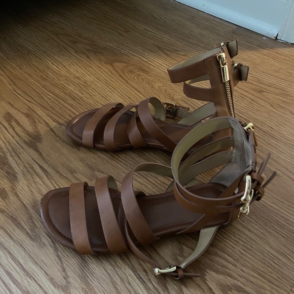 Michael Kors Leather gladiator Sandal - Picture 3 of 8